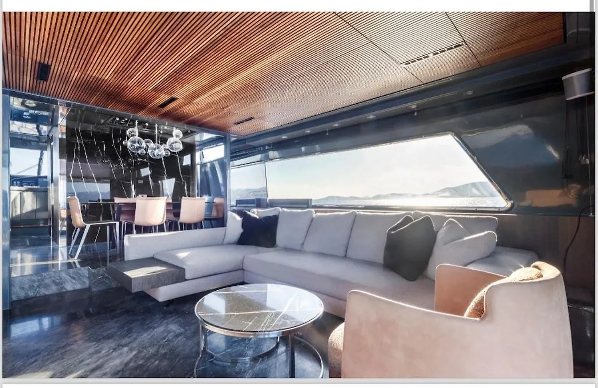 Botel Luxury Yacht Sanlorenzo Palma de Mallorca Španělsko